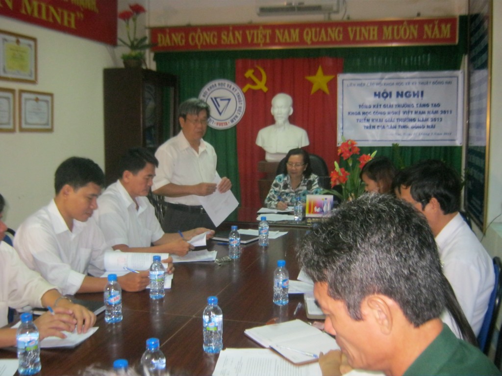 CHU HAI HOI NGHI THOAI HUONG GDGFCDHX [Desktop Resolution].jpg